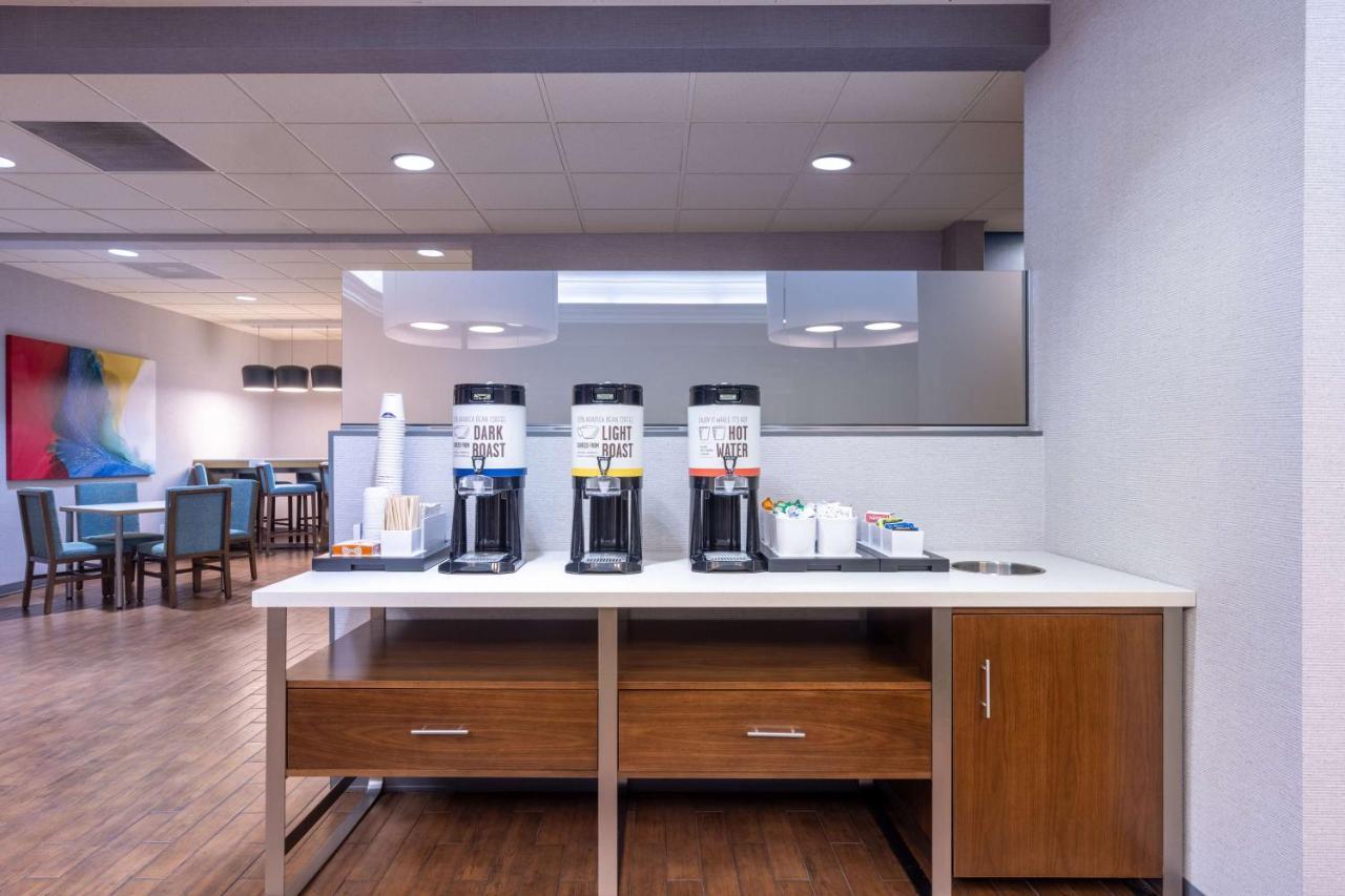 Hampton Inn Сейнт Робърт Екстериор снимка