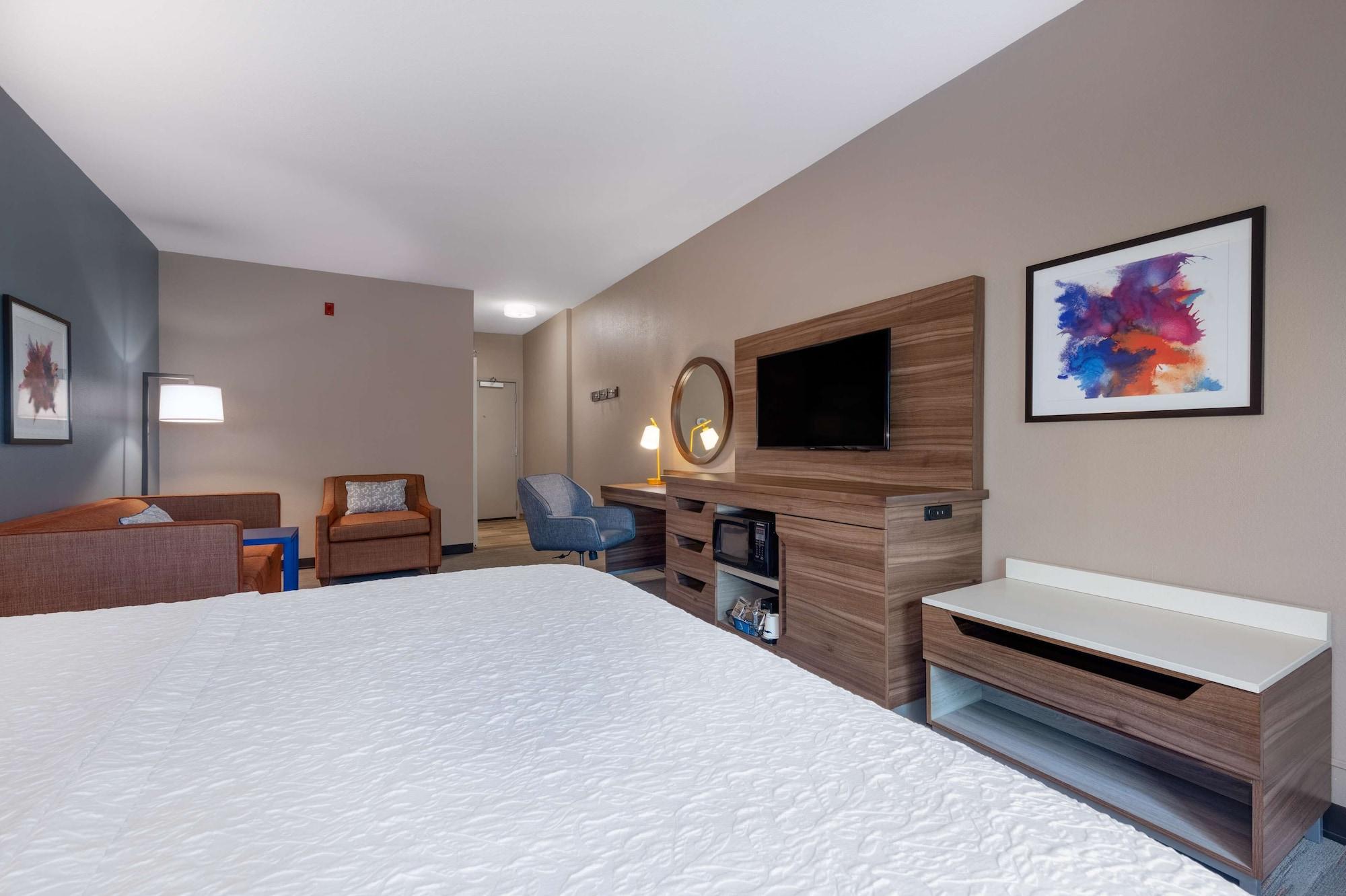 Hampton Inn Сейнт Робърт Екстериор снимка