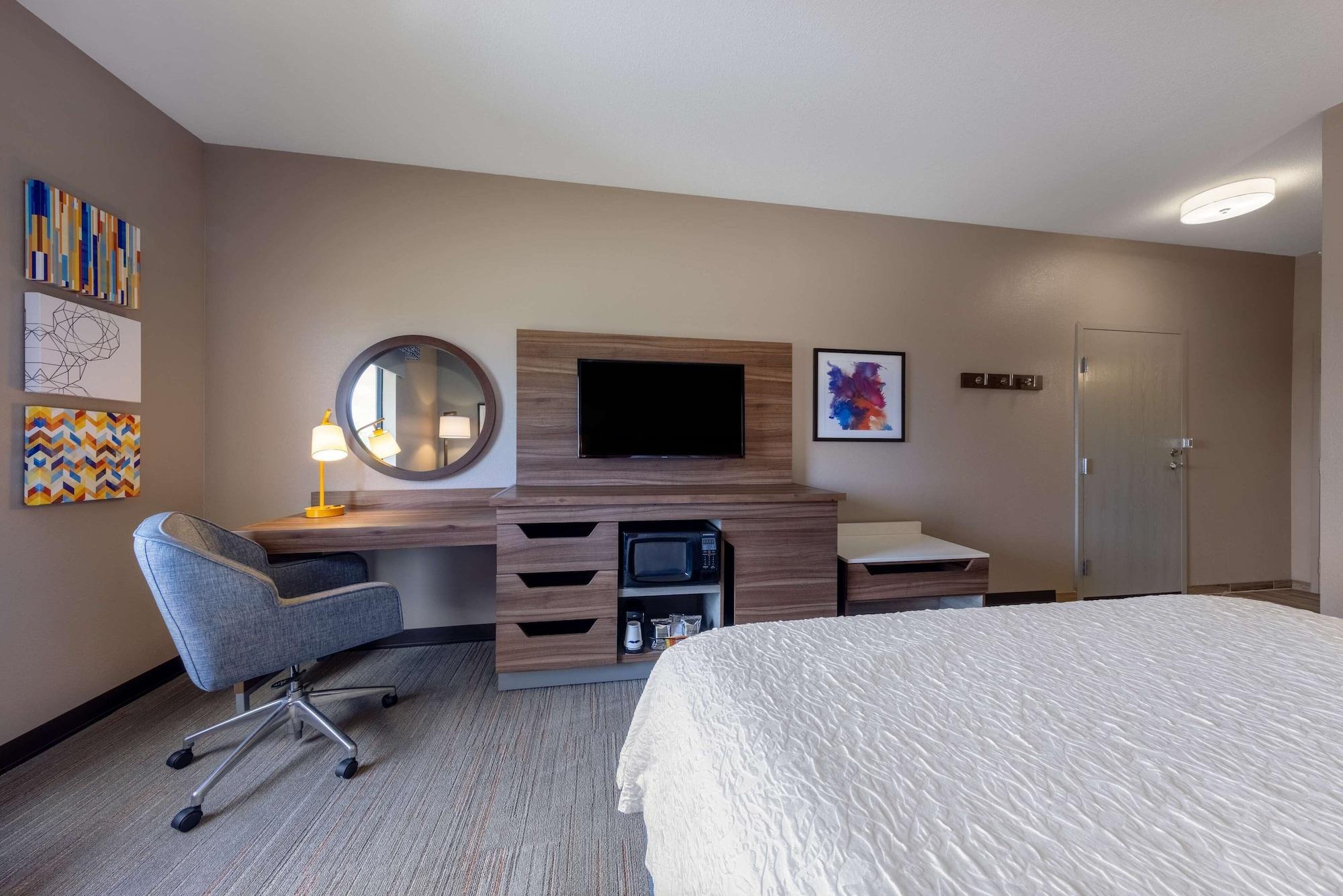 Hampton Inn Сейнт Робърт Екстериор снимка