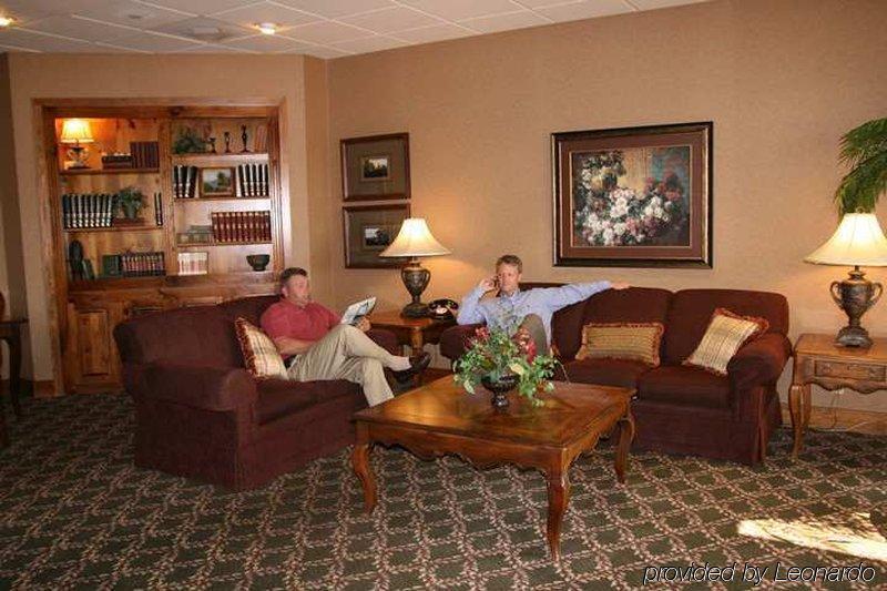Hampton Inn Сейнт Робърт Интериор снимка