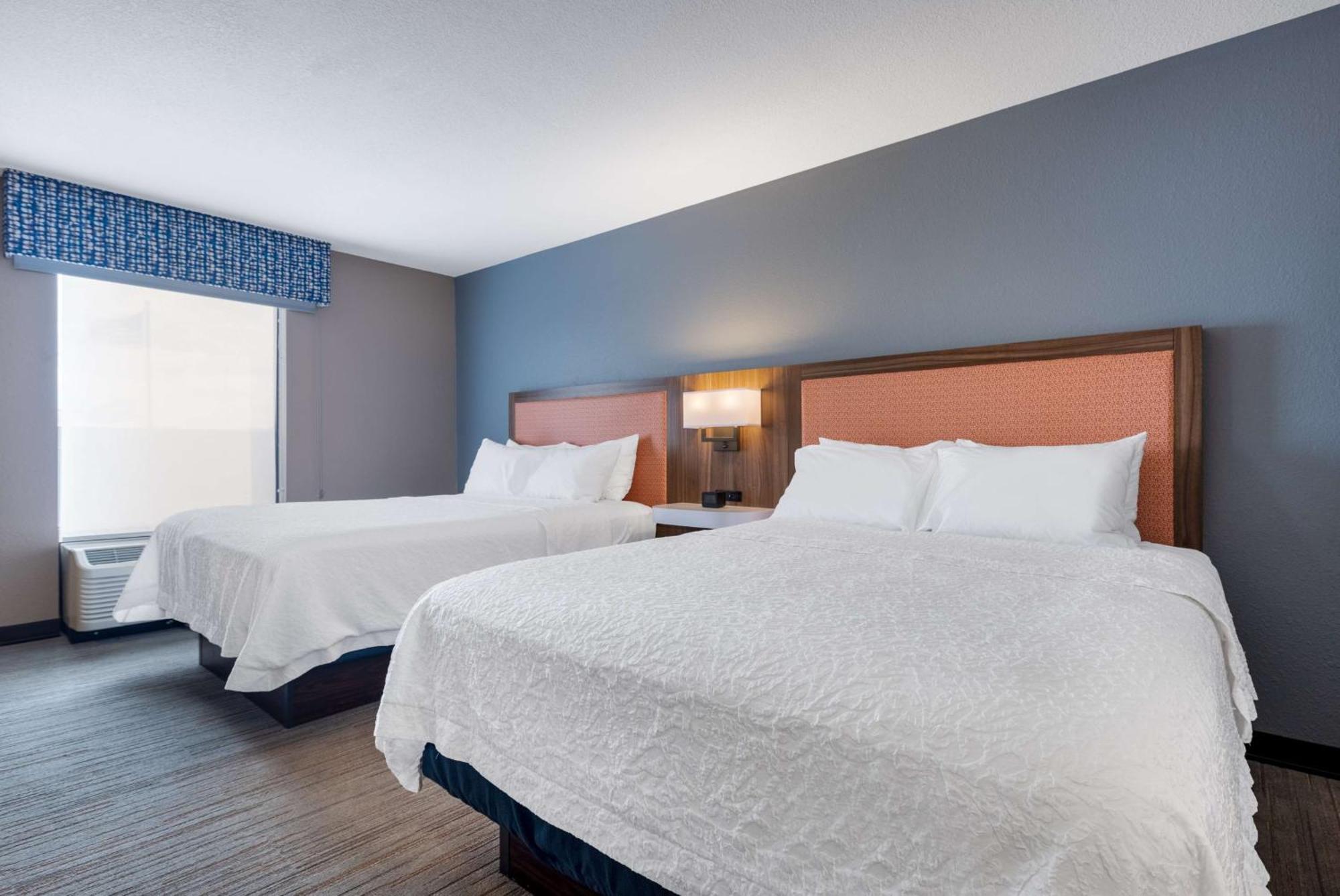 Hampton Inn Сейнт Робърт Екстериор снимка
