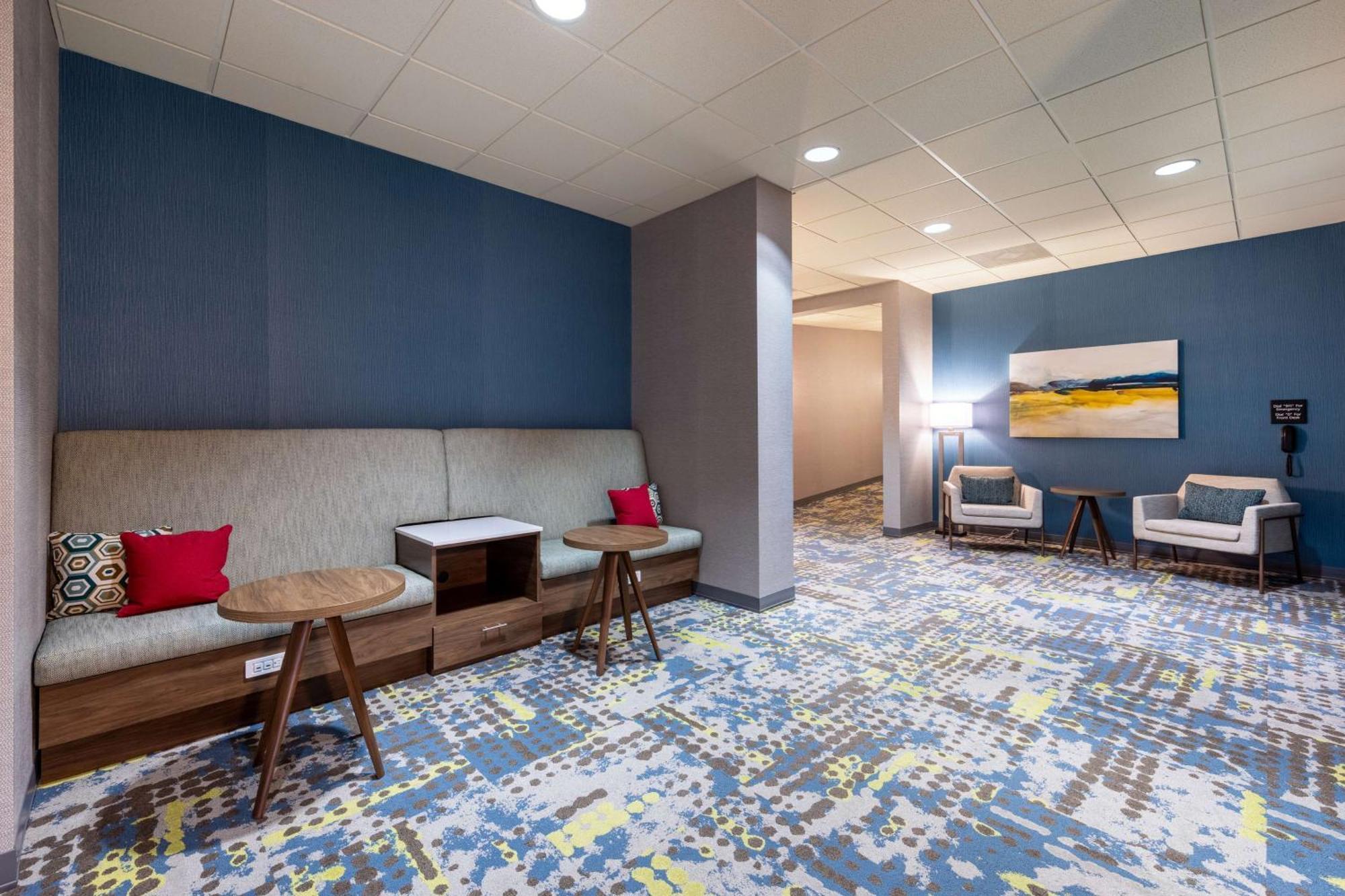 Hampton Inn Сейнт Робърт Екстериор снимка