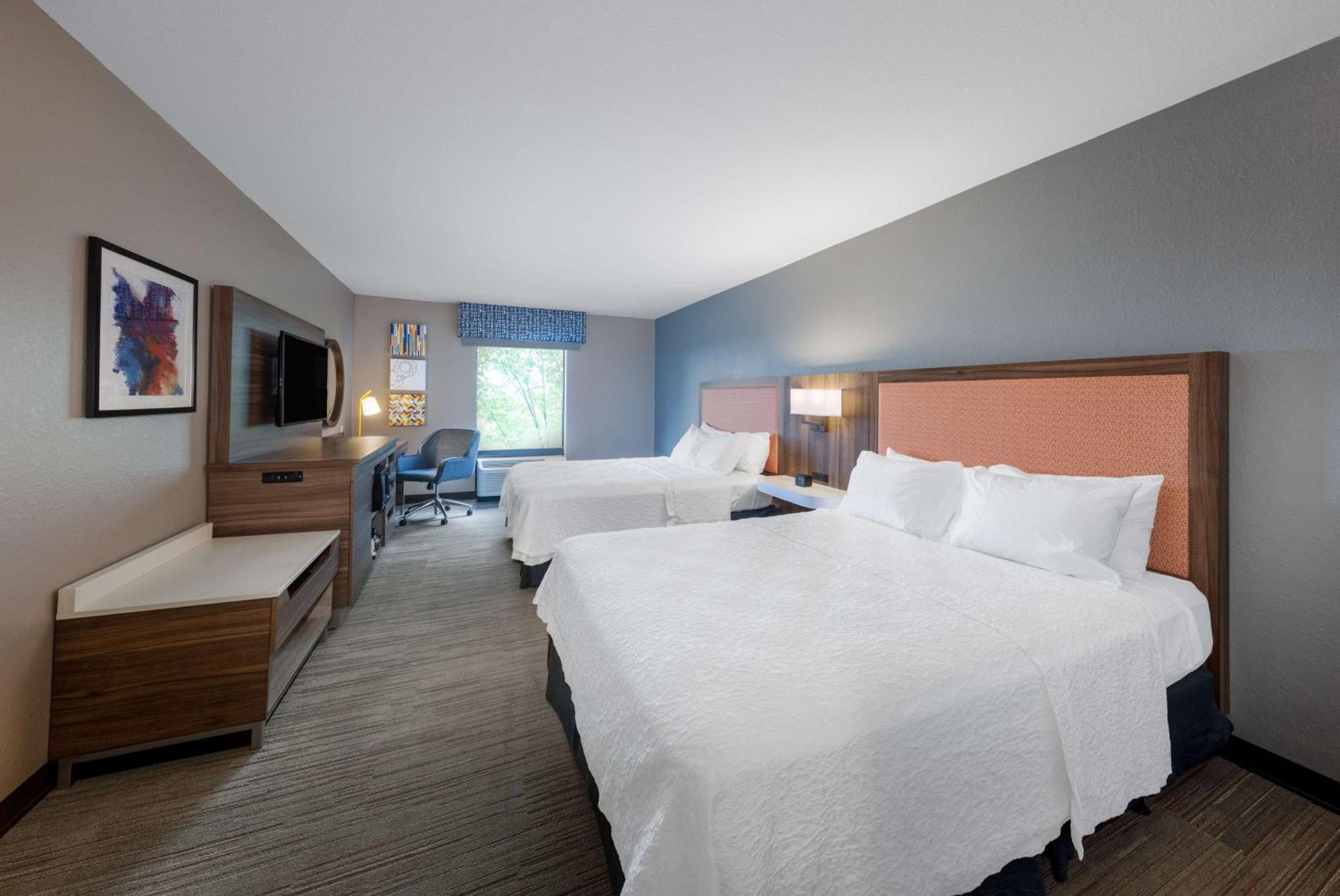 Hampton Inn Сейнт Робърт Екстериор снимка